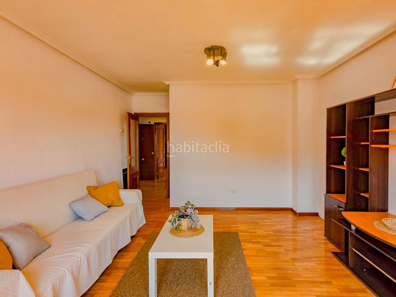 Foto b4f9a620-8b82-4b3c-bb1e-e67a92130d43. Pis a calle pedregales 24 a Cascajos - Piqueras Logroño