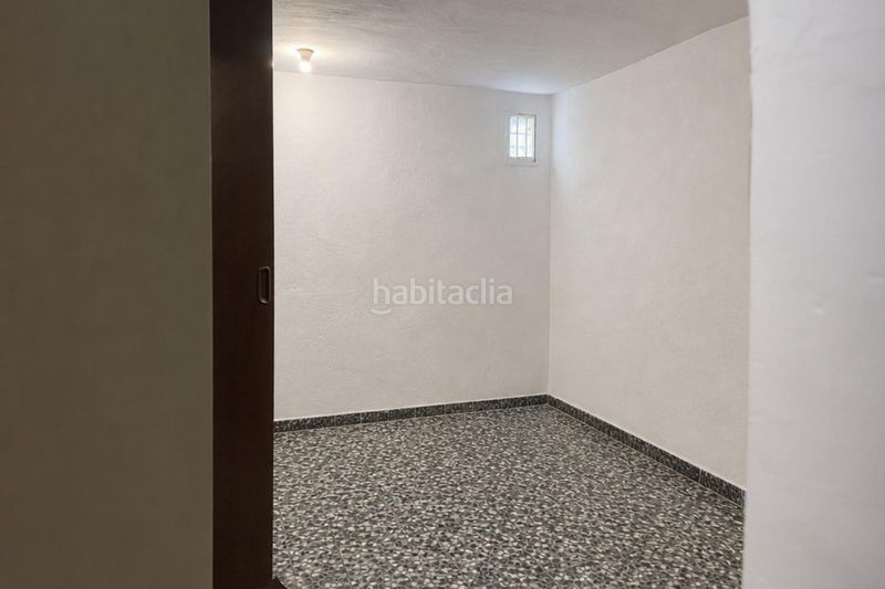 Foto 2f595ed4-4fa8-4b75-a418-b4b0219f71f0. Casa a calle san bartolome 114 a Martos