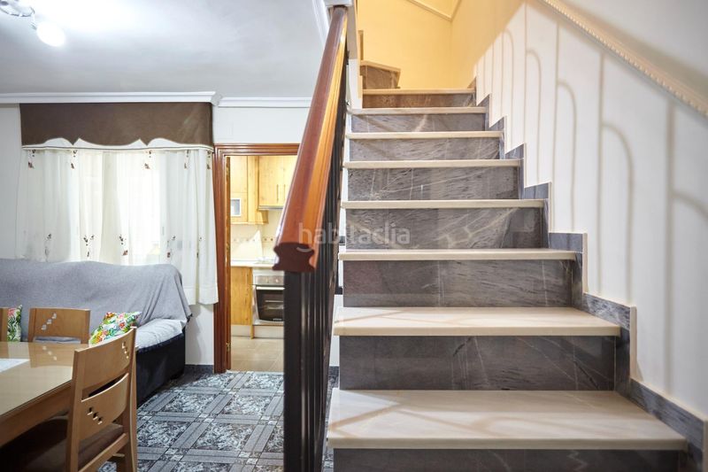 Foto 5751b8b3-c782-4282-9007-c126cd869a9d. Casa a calle san bartolome 114 a Martos