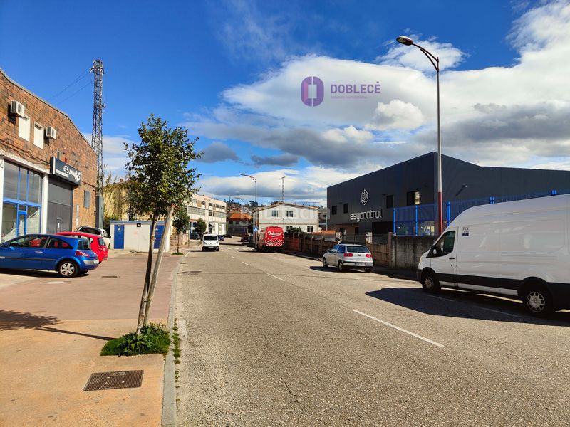 Foto 3af1a3a2-2f22-4a0d-bec0-b0c454c9ddfc. Nau industrial amb calefacció a Lavadores Vigo