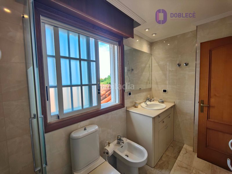 Foto 1ad5f7a0-eb6b-4332-be82-e494febe6258. Casa adossada amb xemeneia calefacció aparcament piscina a Nigrán