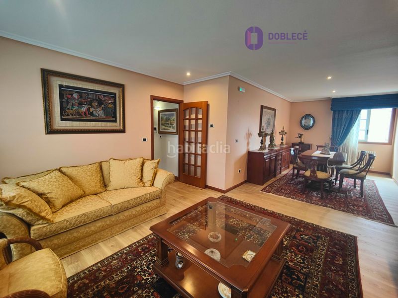 Foto 5e637bff-b53d-46b5-982f-bf528b559fb0. Casa adossada amb xemeneia calefacció aparcament piscina a Nigrán