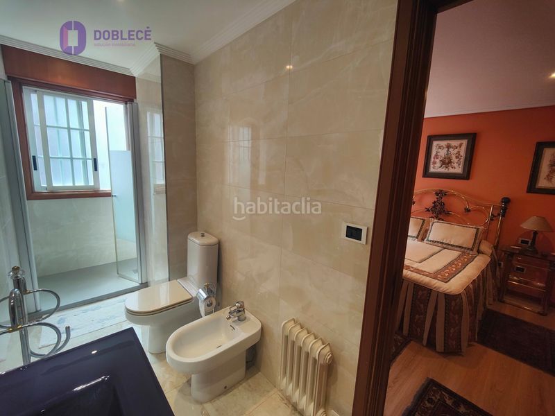 Foto d9aedaf1-ab7d-4d19-9448-553b6f2ade3f. Casa adossada amb xemeneia calefacció aparcament piscina a Nigrán