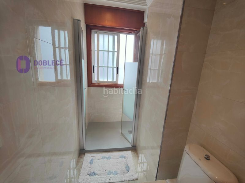 Foto e332afeb-f32c-4505-ba7b-1d76f238cc04. Casa adossada amb xemeneia calefacció aparcament piscina a Nigrán