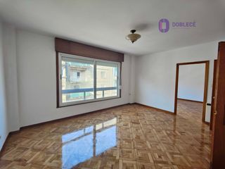 Flat  Rúa de aragón. Magnifico piso al lado de la calle peatonal del calvario