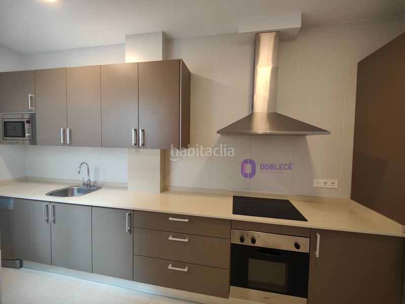 Foto 7dda0843-d478-4383-b03c-0a072928f135. Miete etagenwohnung mit heizung in Plaza España - Corte Inglés Vigo