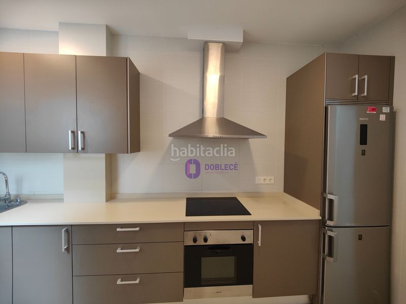 Foto cf7f33df-b850-4770-bc78-81d8300d7fd4. Miete etagenwohnung mit heizung in Plaza España - Corte Inglés Vigo