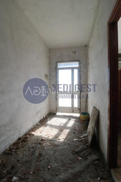 Foto 86c62f5a-43b6-4e37-888c-4ca92267d7e3. Casa aparellada a estrada miraflores-sárdoma 34 a Vigo