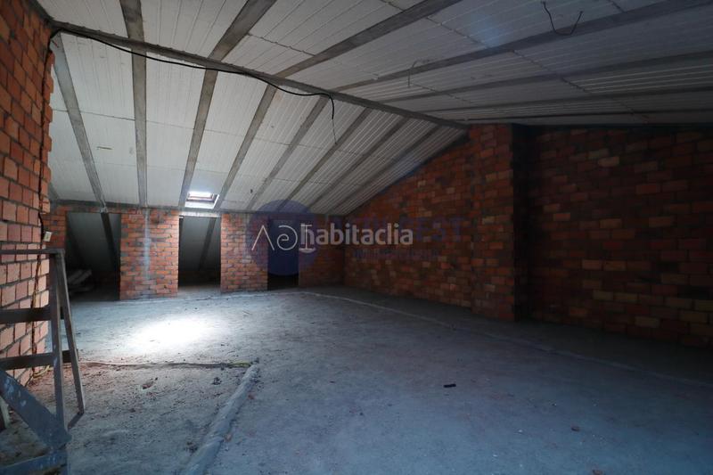 Foto e7f7b045-ac39-4719-b15d-983ad864fc22. Casa aparellada a estrada miraflores-sárdoma 34 a Vigo