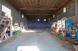 Nau industrial  Lugar carballeda avia