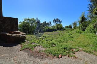 Residential Plot  Os muros