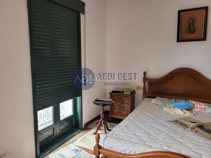 Foto ea9e12cd-b40e-45e6-b958-395146da265d. Casa adossada a Lavadores Vigo