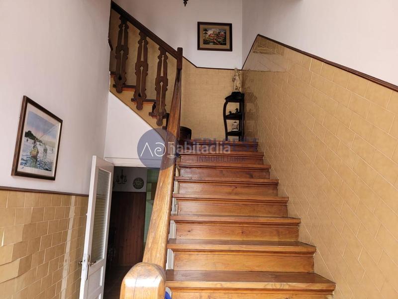 Foto fb7b7ea4-998b-4529-80ce-cce02b1ae2eb. Casa adossada a Lavadores Vigo