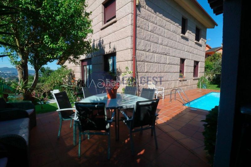 Foto 4ca25edb-b9a0-43c9-8e1e-a56306278518. Chalet avec chauffage parking piscine dans Cabral - Candeán Vigo