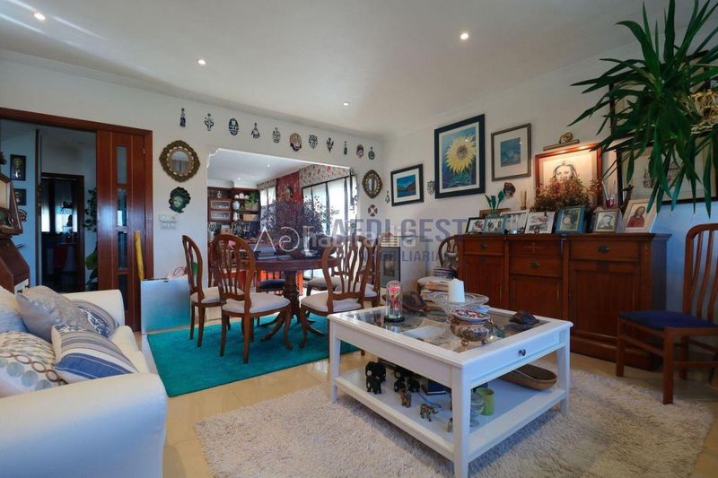 Foto 874dcbcc-e136-4661-8fe6-a4cd727fdd5f. Chalet avec chauffage parking piscine dans Cabral - Candeán Vigo