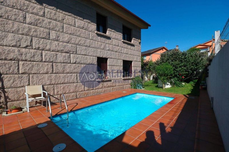 Foto 8cf62461-eb5b-4965-9da1-3045310c93aa. Chalet avec chauffage parking piscine dans Cabral - Candeán Vigo