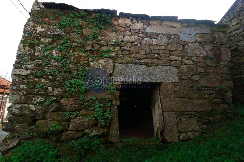 Foto f70d633e-e4f6-442e-adec-9629bd951ef4. Maison jumelée dans lugar nogueira 43 dans Leiro