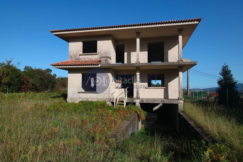 Foto 0c09e40e-7a7c-4986-b4e9-8ef3b07630ad. Maison avec parking dans Baiona