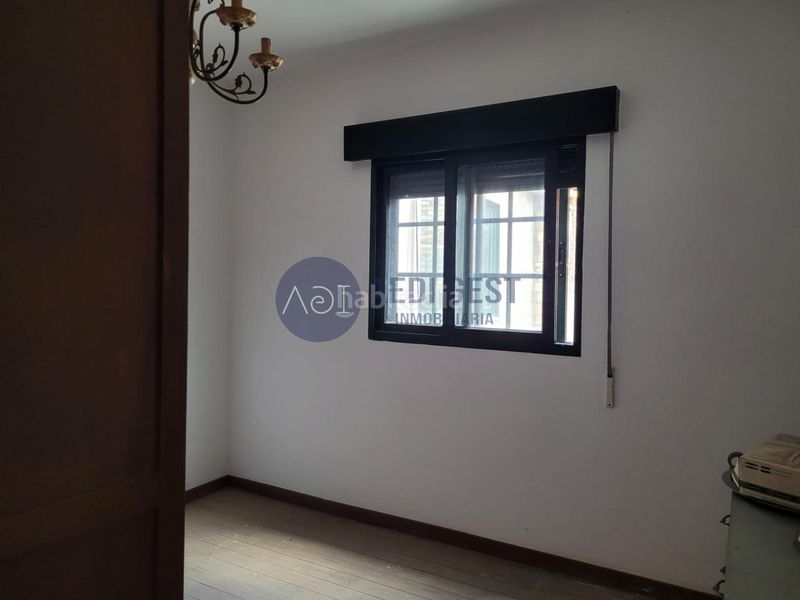 Foto d6bfe2b0-f97d-47ec-bede-5ae2fefb5315. Maison jumelée dans Lavadores Vigo