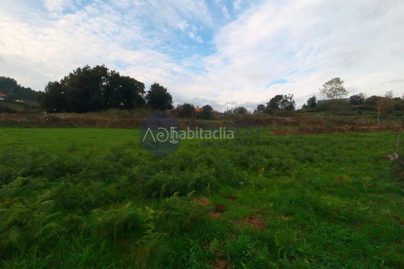 Foto 3a4b7fc0-ed37-4c0d-bc36-f1b91e25c240. Terreny residencial a Tomiño