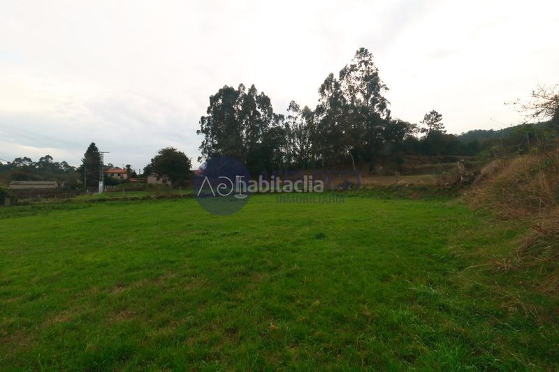 Foto d2d75c65-fc9d-4efb-a1a8-32276e76bd7e. Terreny residencial a Tomiño