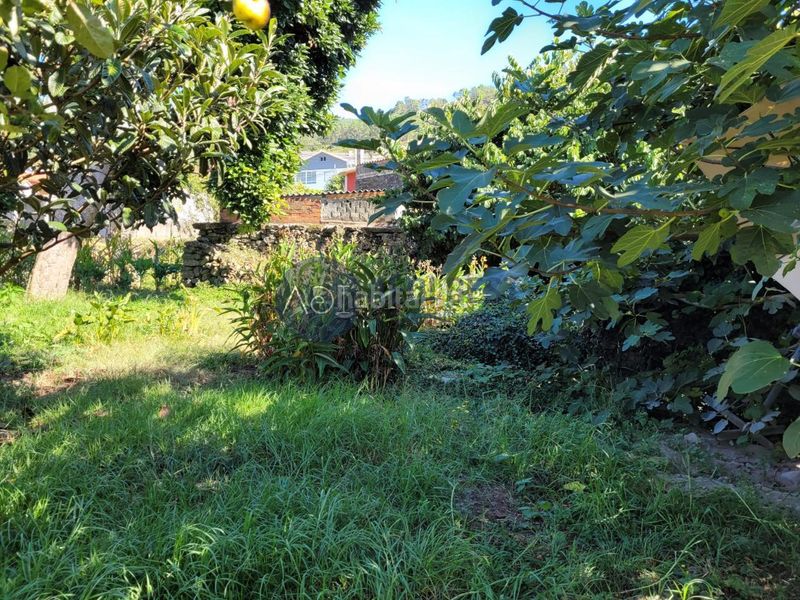 Foto ddde8e3e-021c-4e37-8d1d-4affe3f83000. Terreny residencial a Oia