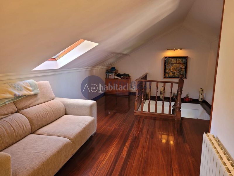 Foto f59f866b-365d-40c2-9e09-31c6a9092c6f. Maison avec chauffage parking dans Baiona