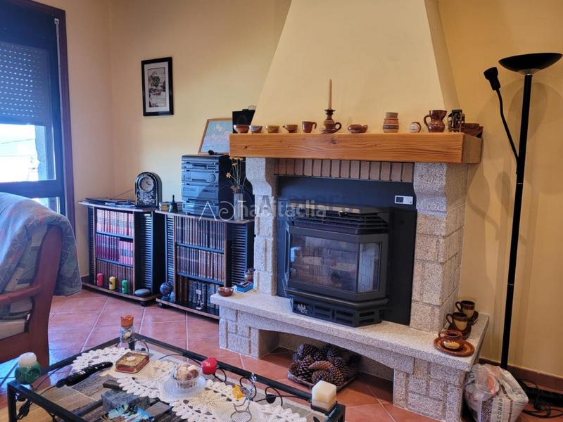 Foto 5caba65f-a021-4a68-94fb-3984b03d5bd9. House with heating parking in Aldán Cangas