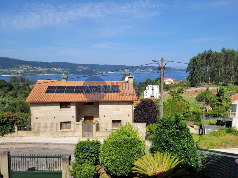 Foto 8abac441-25e4-4b91-82db-9183fc34d7db. House with heating parking in Aldán Cangas