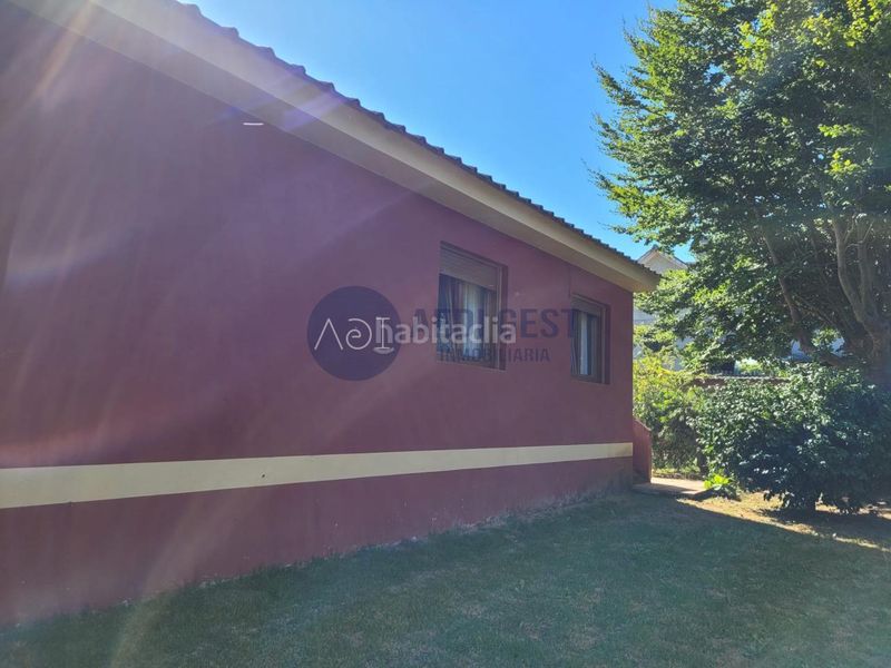 Foto 599a1587-d94b-4c50-8fb6-d39aa48cf026. Casa amb calefacció aparcament a Gondomar