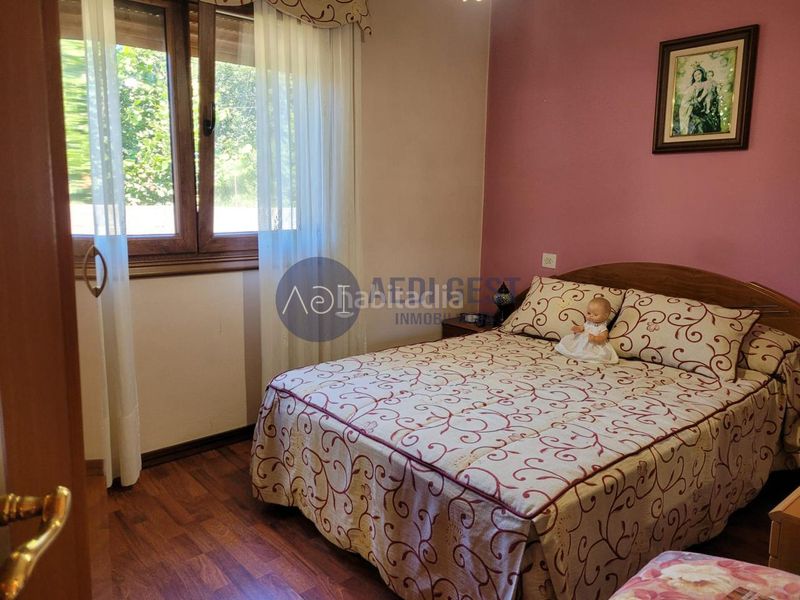 Foto bd53f64b-dc1c-4a29-b6ba-26f5d6dc73b8. Casa amb calefacció aparcament a Gondomar