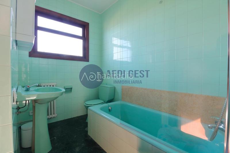 Foto 4ed8a3f8-2b50-4071-9cea-1b8df26a8868. Chalet mit heizung parking in Coruxo - Oia - Saiáns Vigo