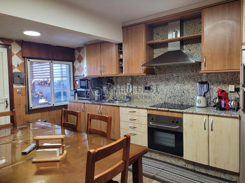 Foto 7e18cef3-d84e-4912-80b2-03a633630d7c. Casa amb calefacció aparcament piscina a San Pedro da Ramallosa Nigrán