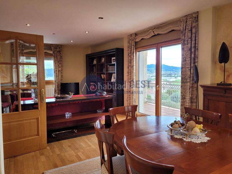 Foto b4957519-246b-4700-b57a-1dfece2b59fe. Chalet avec chauffage parking piscine dans Baiona
