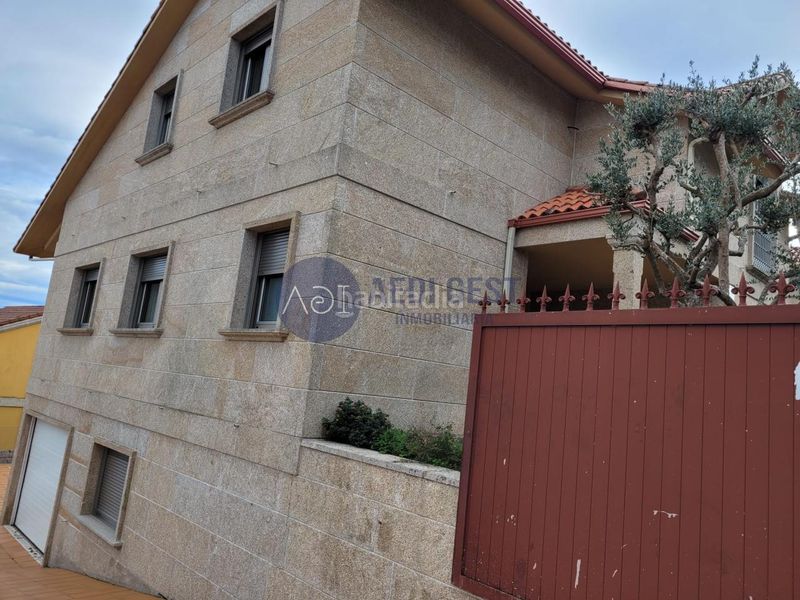 Foto e3c68450-67b8-4fbd-a166-55a0233a4d13. Chalet avec chauffage parking piscine dans Baiona