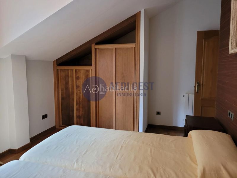 Foto efaf1a97-adff-4b1a-b7bb-b003f76683e8. Chalet avec chauffage parking piscine dans Baiona