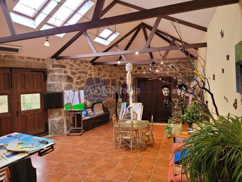 Foto b5890a72-2f4b-4aa0-9597-35b0eb27f401. Casale con riscaldamento parcheggio in Gondomar