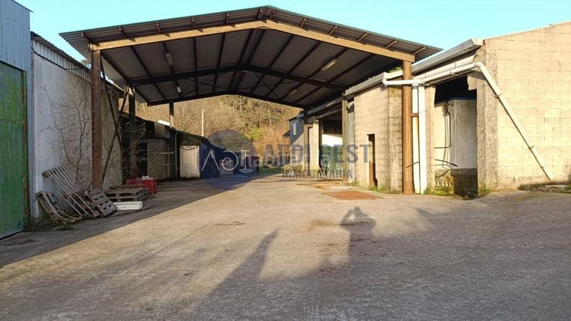 Foto 57713410-6a56-45dc-93a4-6d2b635c1a92. Nau industrial a Gondomar