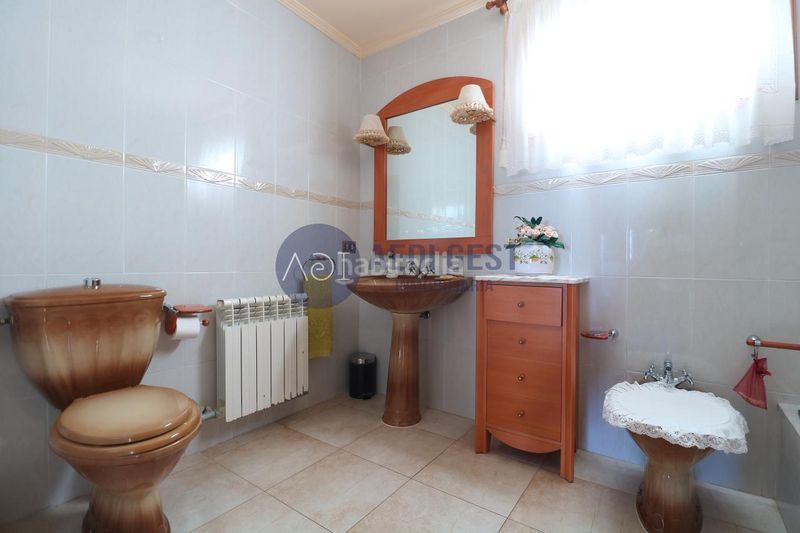 Foto e484bac7-5a19-4553-bd21-ab91b369f70b. Casa amb calefacció aparcament piscina a Oia