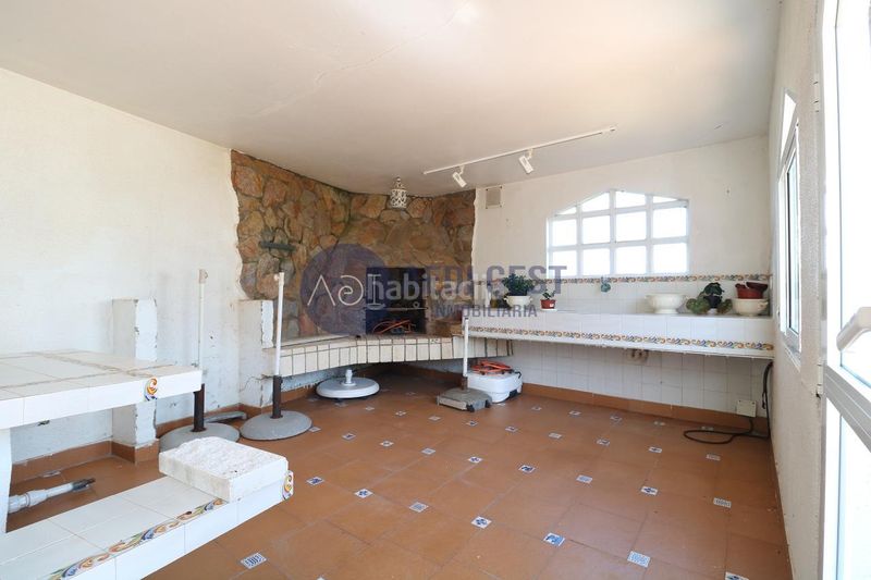 Foto f156bece-24dc-418e-8475-3efe6cb11934. Casa amb calefacció aparcament piscina a Oia