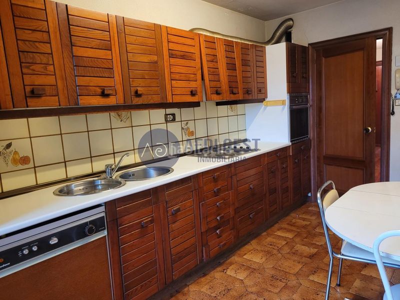 Foto b09ba92a-f243-4146-8013-f4f100ec4430. Piso en Centro - Areal Vigo