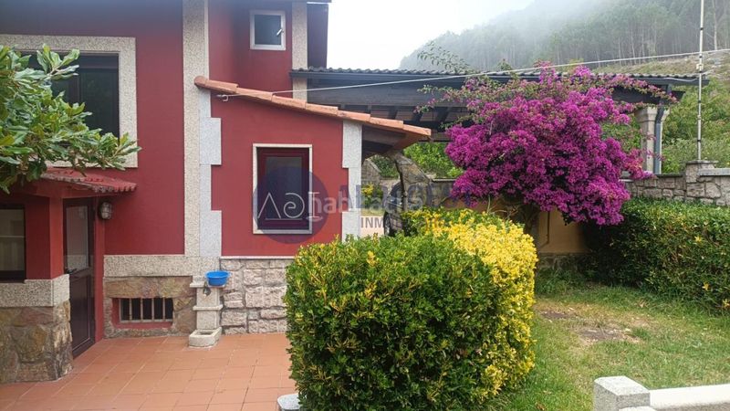 Foto 50cea63e-bd47-4e39-bfea-54e6ce44bef8. Casa amb calefacció aparcament a Oia