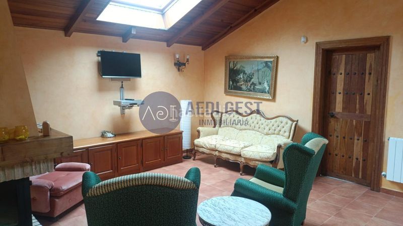 Foto a206fefd-a06d-4703-8336-db9259077ca2. Casa amb calefacció aparcament a Oia