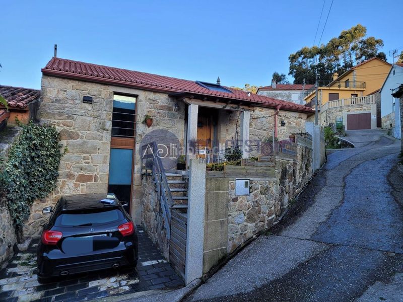 Foto f980c7a5-1bb7-4a8a-b286-a67293d9d021. Casa en Oia
