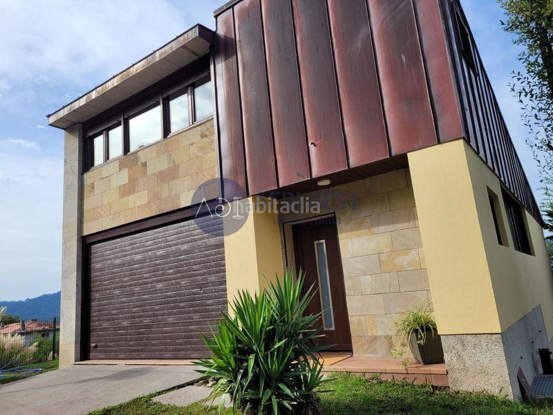 Foto f5de4818-c996-4400-a344-88d33e7e2472. Casa amb calefacció aparcament a Gondomar