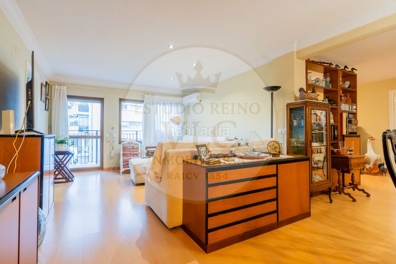 Foto 121250f8-f499-4671-9d78-b254a889094b. Apartament amb calefacció a Jaume Roig Valencia