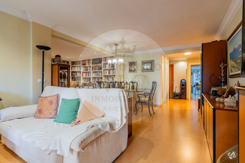 Foto ddf3f977-341e-4899-992e-3db464d8d82b. Apartament amb calefacció a Jaume Roig Valencia