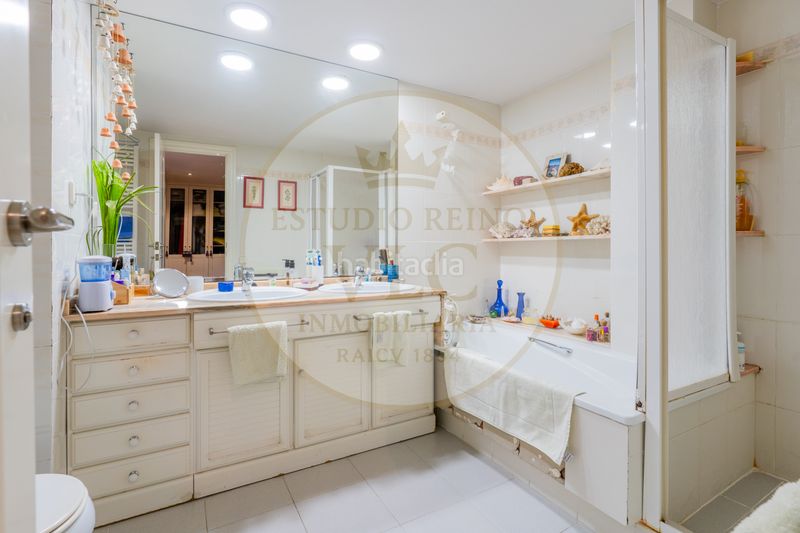 Foto f558b879-b82a-4ca3-90a9-f05b09a284ab. Apartament amb calefacció a Jaume Roig Valencia