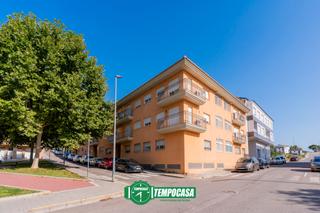 Apartamento  Plaza la constitución 13. Amplio piso con garaje y trastero – soneja, plaza constitución 1