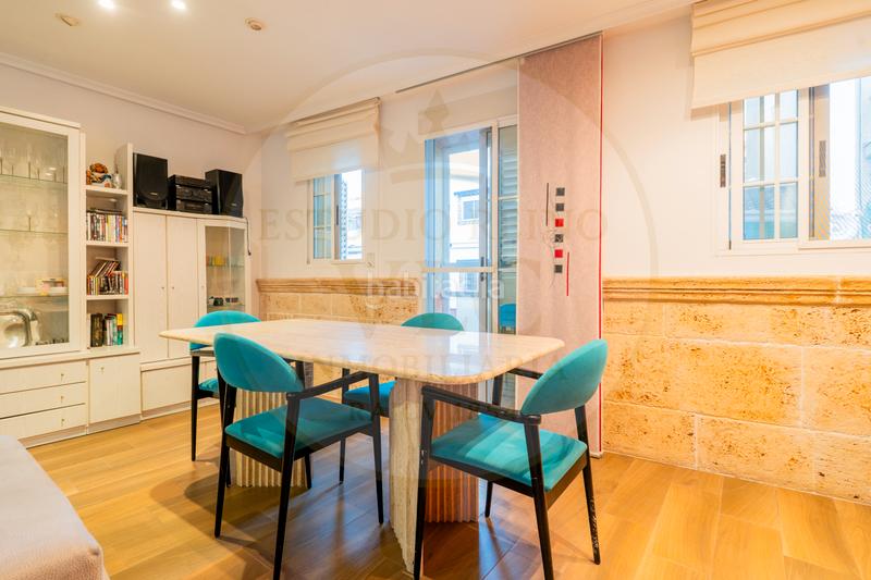 Foto 0d6d2cf7-a9ba-4e0d-9d58-81e44259bcf3. Maison jumelée dans El Cabanyal-El Canyamelar Valencia